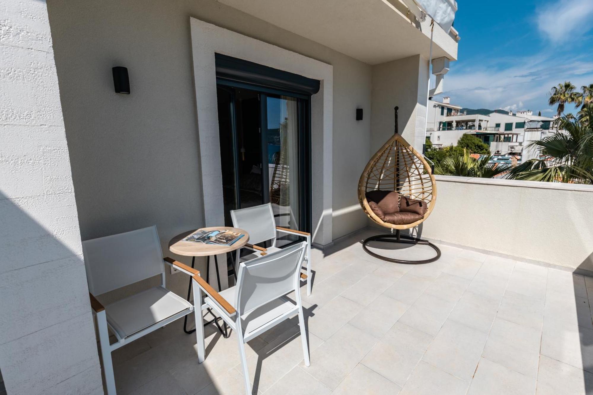 Hotel Vila Hedonija Herceg Novi Eksteriør billede